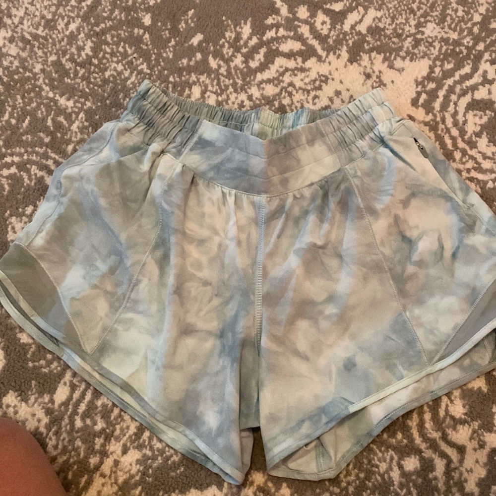 Size 4 (4-inch) blue and white tie die lululemon shorts